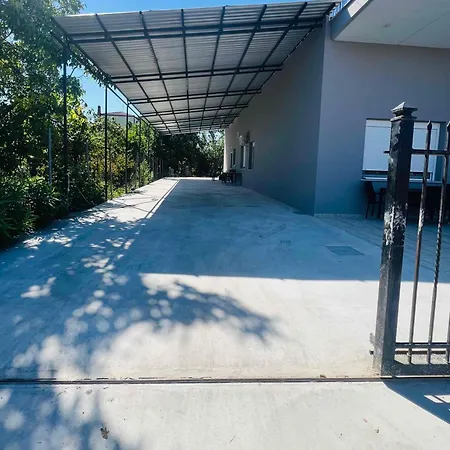 Apartment Melina Korinós